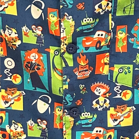 DISNEYLAND PARK - World of Pixar, Button Down Shirt, Size S - Picture 4 of 5